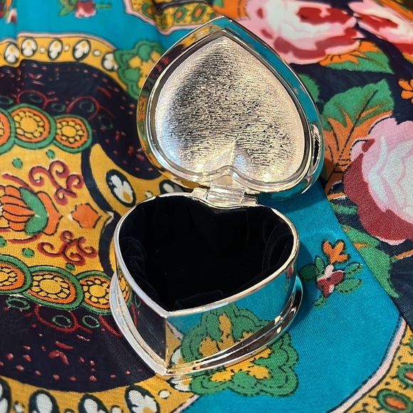 Gorham 1831 Heart Shaped Jewlery Box - Picture 2 of 4